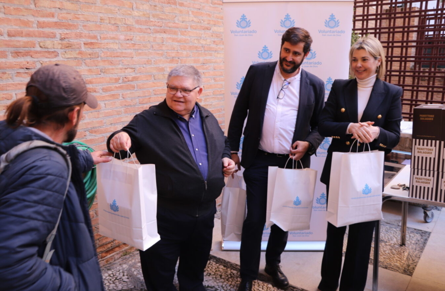 Compass Group dona 100 panettones en Granada a personas en situación de vulnerabilidad a través de la iniciativa Grow Food Banks